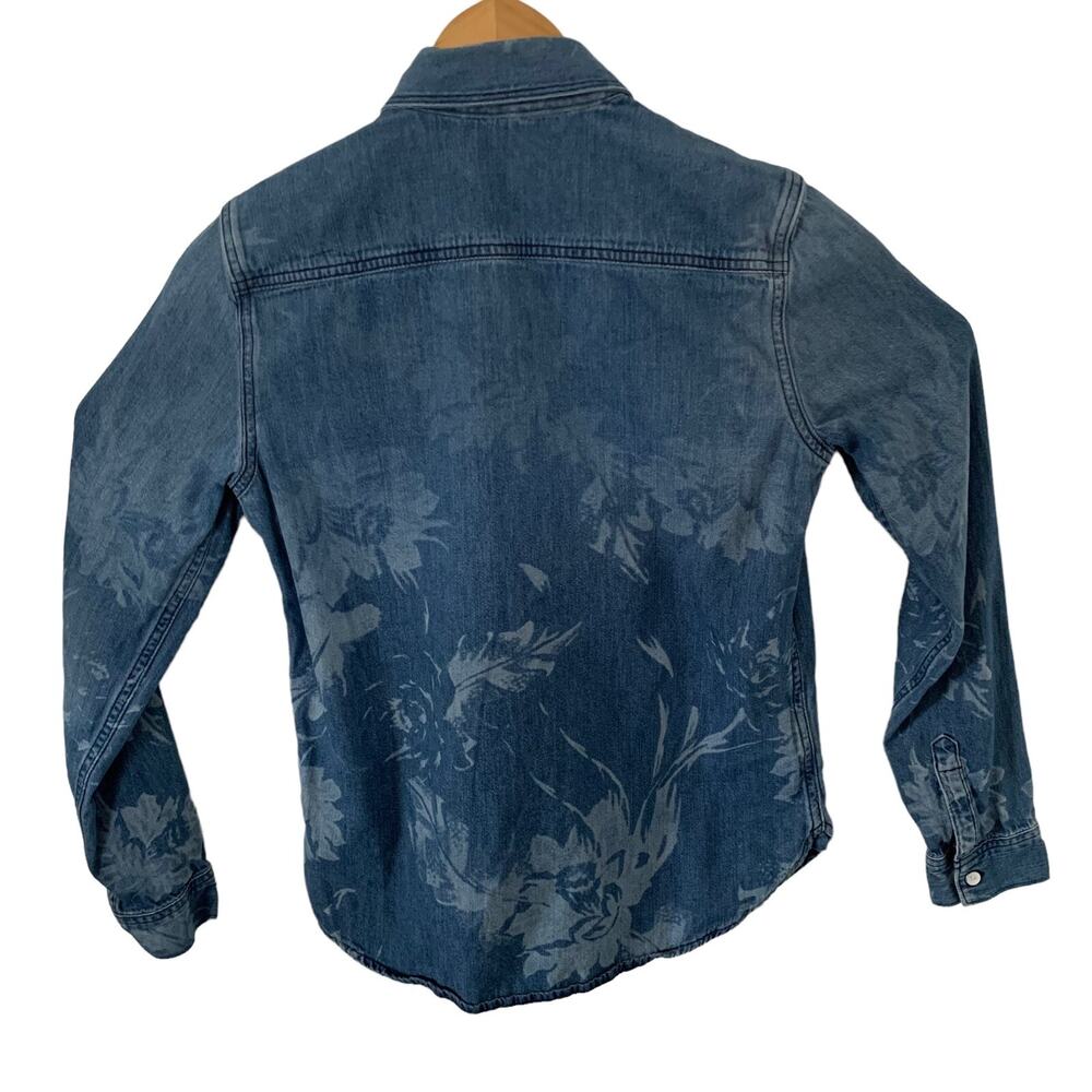 Gap 1969 Denim Shirt Womens Sz XS Button Up Floral Pattern 100% Cotton - Picture 4 of 4